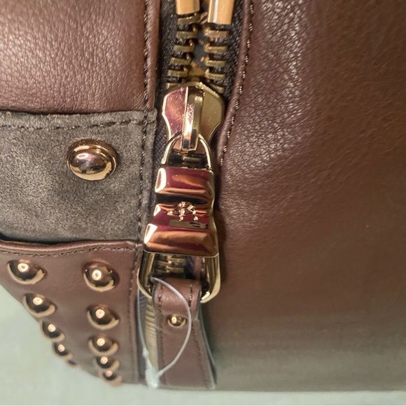 NWT B Makowsky Leather Shoulder Crossbody Handbag, Copper Studs & Suede Accents - Picture 9 of 14